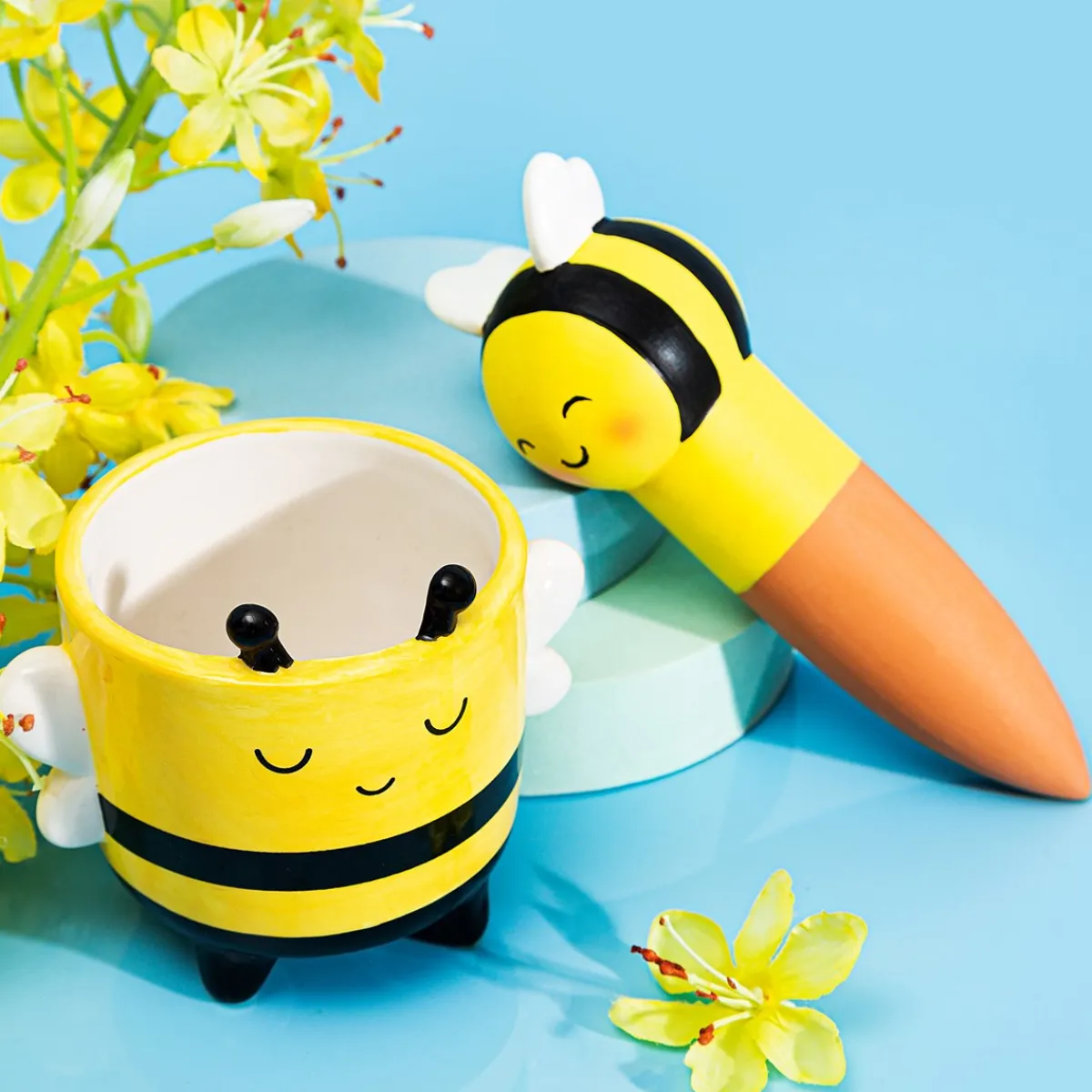 Sass and Belle Bee Watering Spike