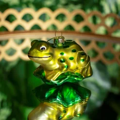 Outlet Sass and Belle Frog on a Leaf Shaped Bauble