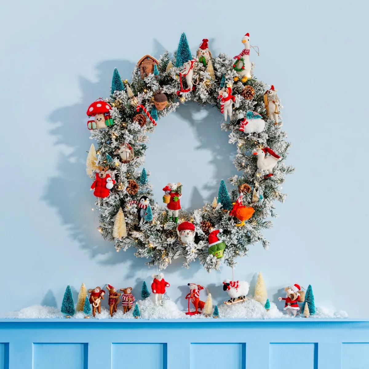Clearance Sass and Belle Goose with Wreath Hanging Decoration