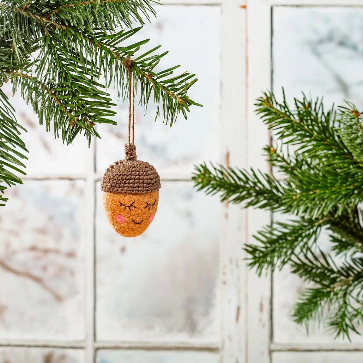 New Sass and Belle Happy Acorn Felt Hanging Decoration